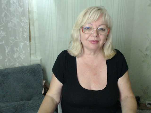 EvelynLoveShy