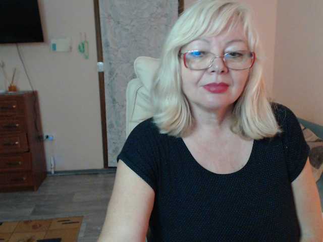 EvelynLoveShy