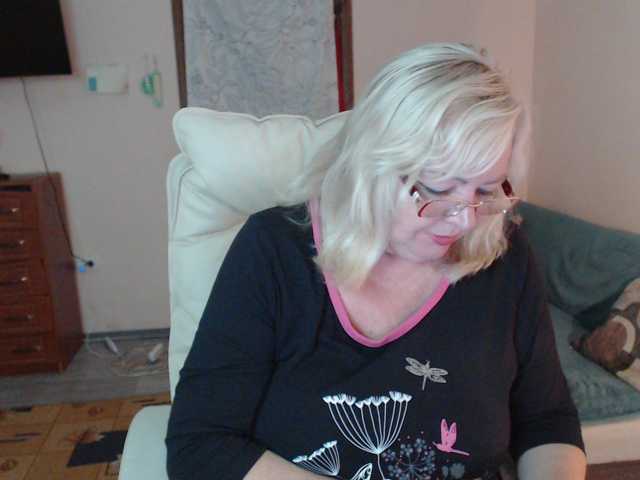 EvelynLoveShy