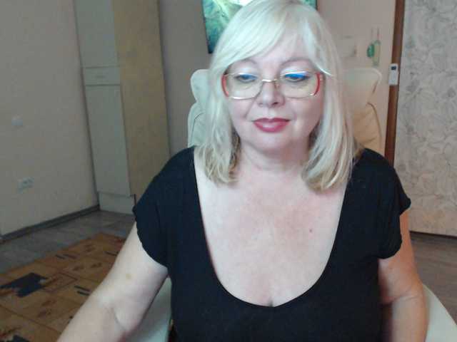 EvelynLoveShy