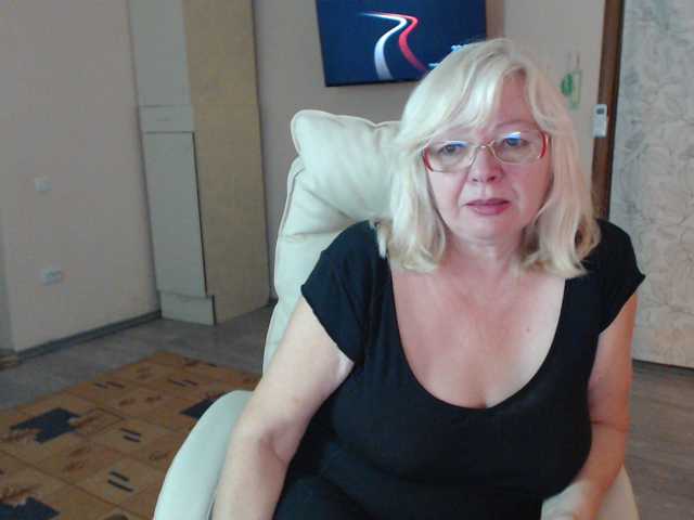EvelynLoveShy