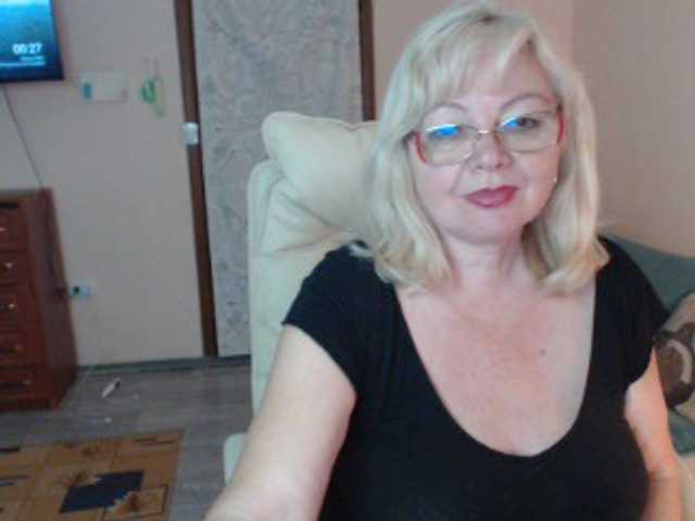 EvelynLoveShy