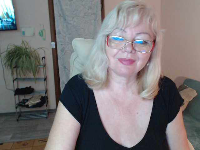 EvelynLoveShy