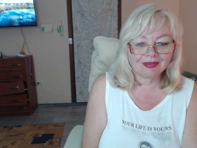 EvelynLoveShy