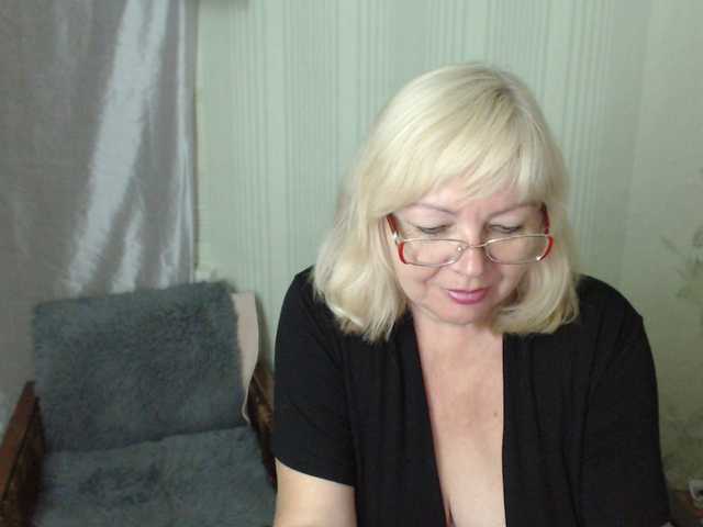 EvelynLoveShy live webcam show