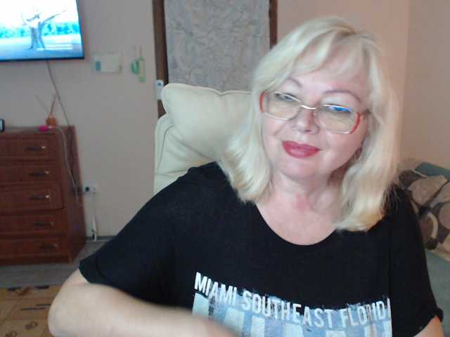 EvelynLoveShy