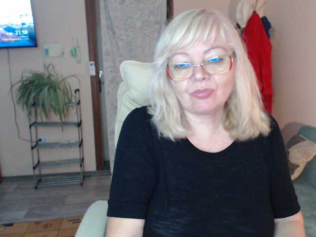 EvelynLoveShy