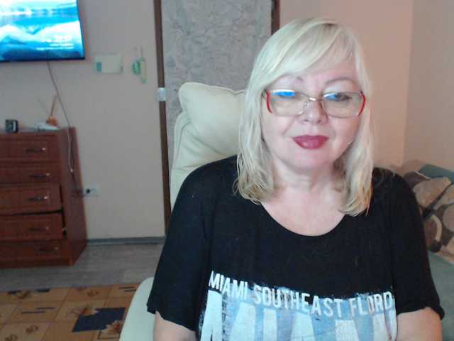 EvelynLoveShy