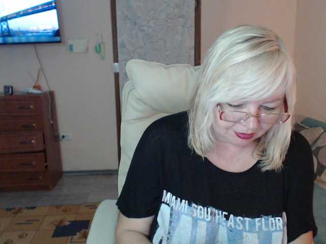 EvelynLoveShy