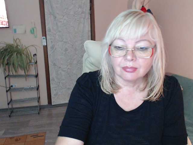 EvelynLoveShy