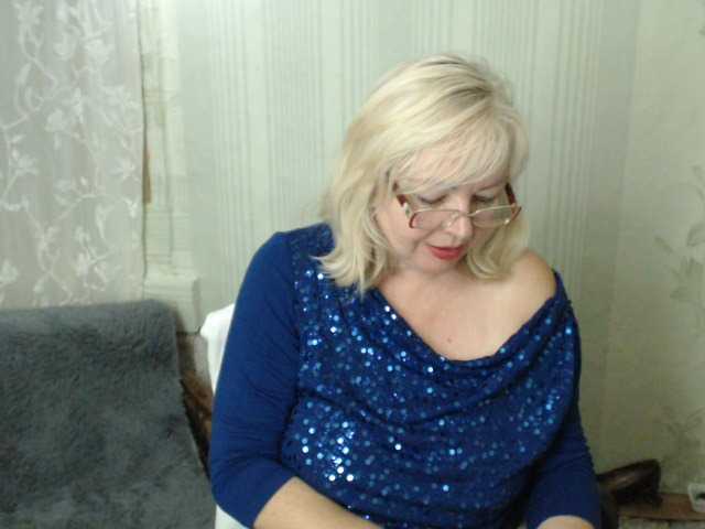 EvelynLoveShy
