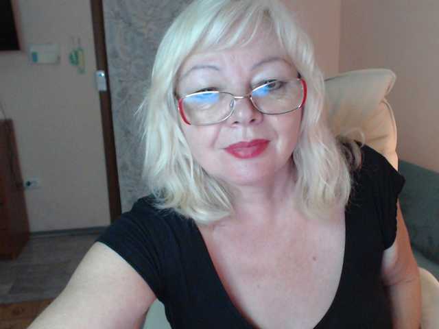 EvelynLoveShy