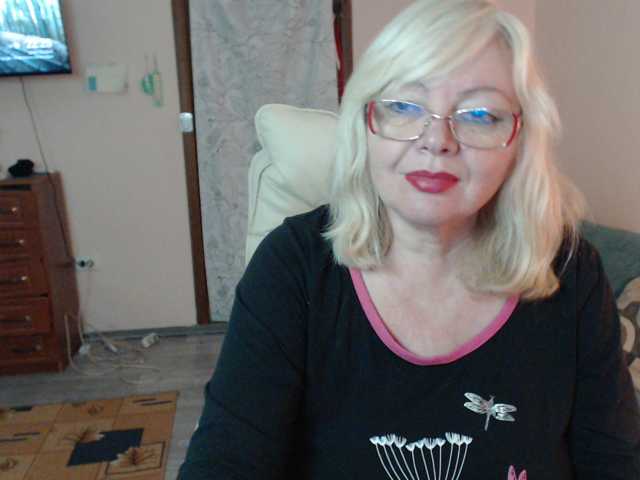 EvelynLoveShy