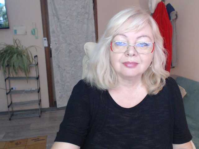 EvelynLoveShy