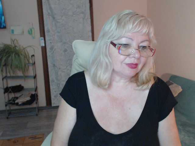 EvelynLoveShy