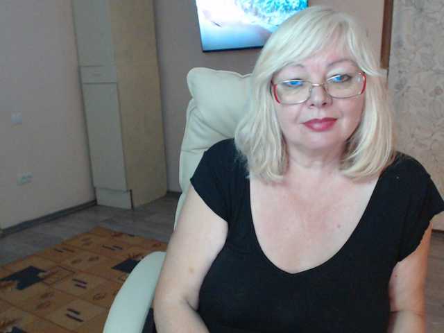 EvelynLoveShy