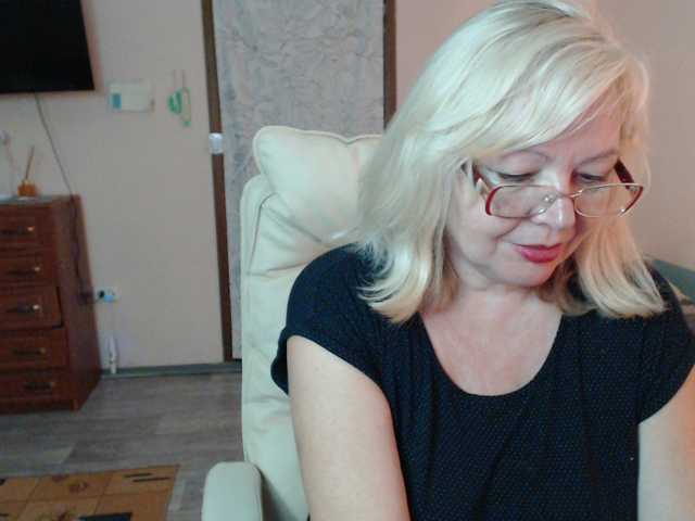 EvelynLoveShy