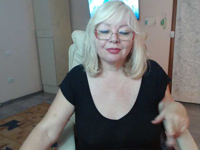 EvelynLoveShy