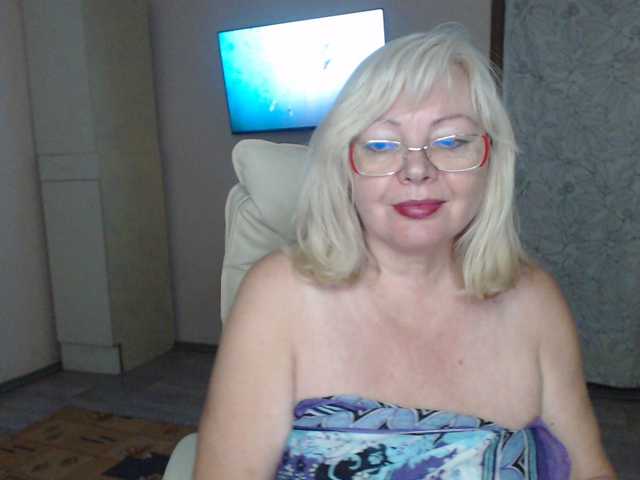 EvelynLoveShy