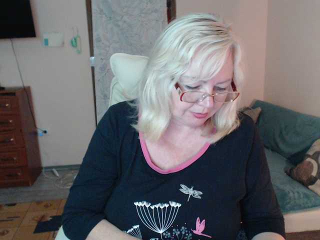 EvelynLoveShy