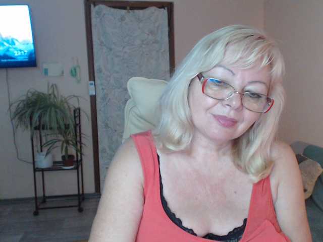 EvelynLoveShy