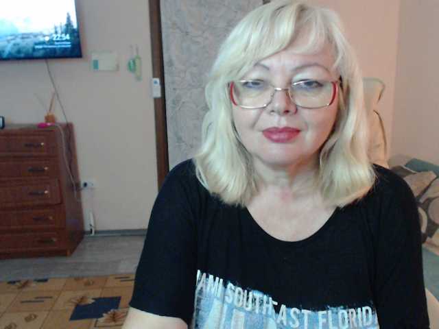 EvelynLoveShy