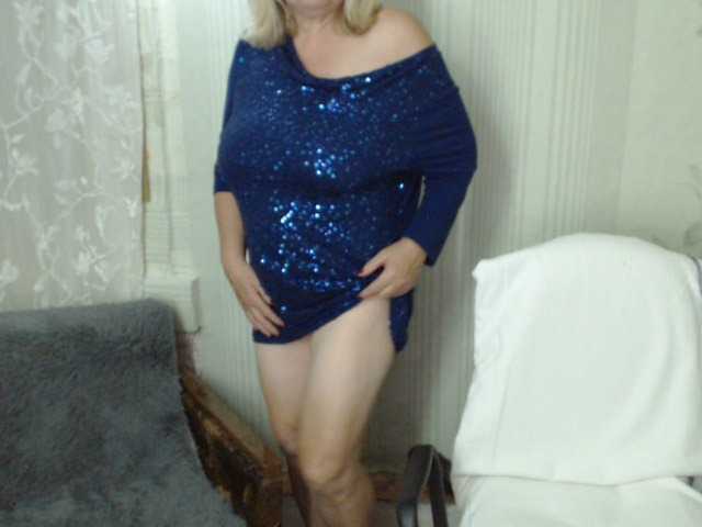 EvelynLoveShy