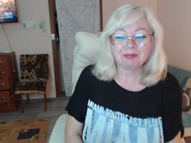 EvelynLoveShy