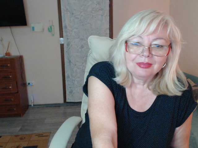 EvelynLoveShy