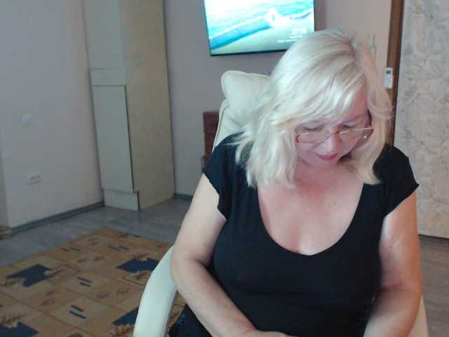 EvelynLoveShy