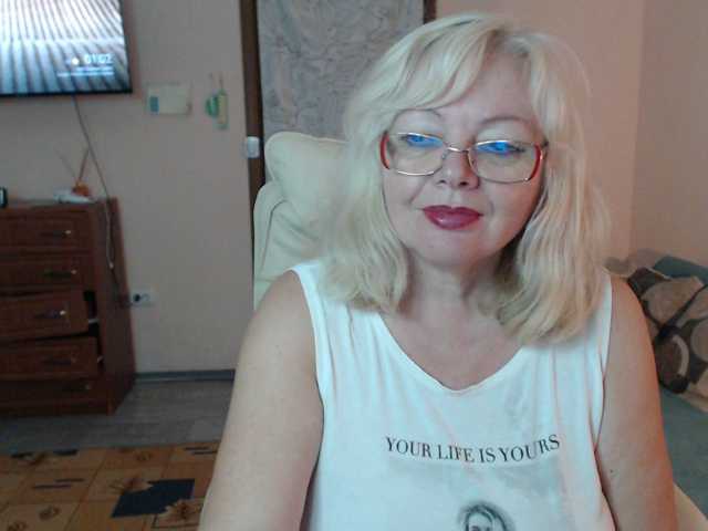 EvelynLoveShy