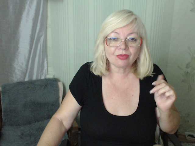EvelynLoveShy