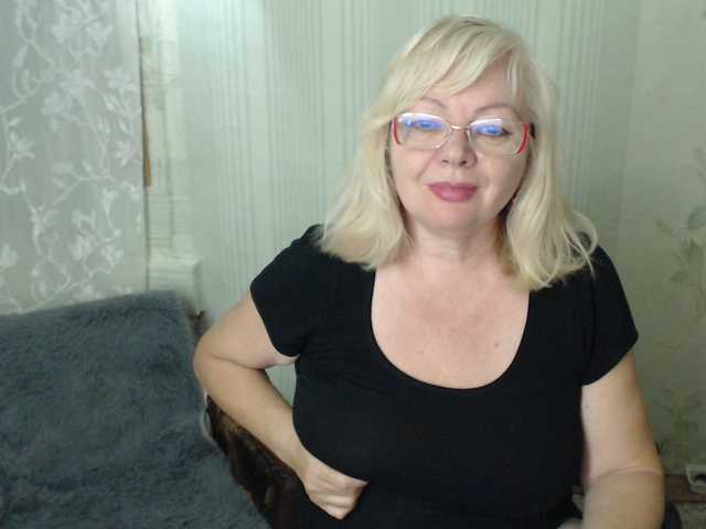 EvelynLoveShy