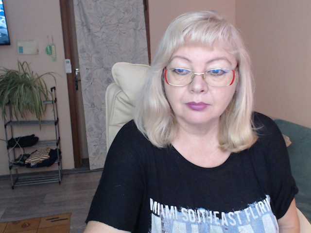 EvelynLoveShy