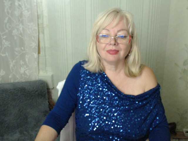 EvelynLoveShy