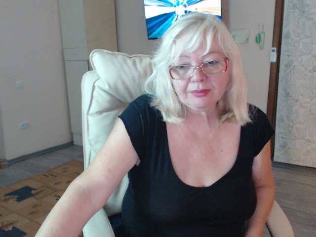 EvelynLoveShy
