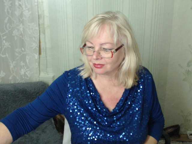 EvelynLoveShy
