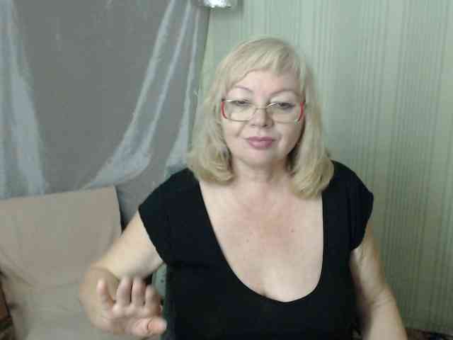 EvelynLoveShy webcam