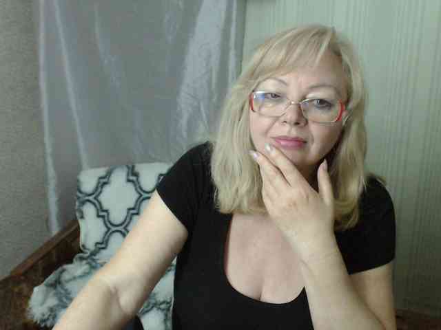 EvelynLoveShy webcam