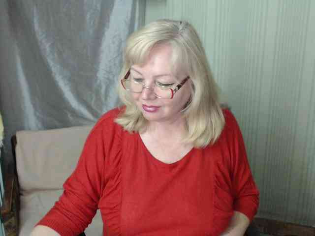 EvelynLoveShy webcam