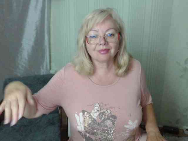 EvelynLoveShy webcam