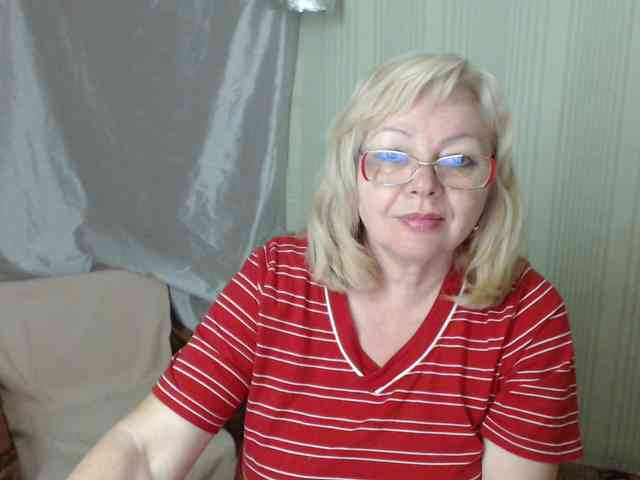 EvelynLoveShy webcam