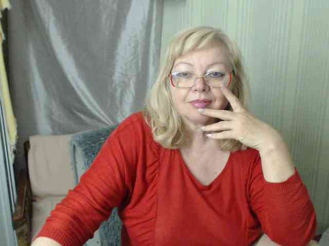 EvelynLoveShy webcam