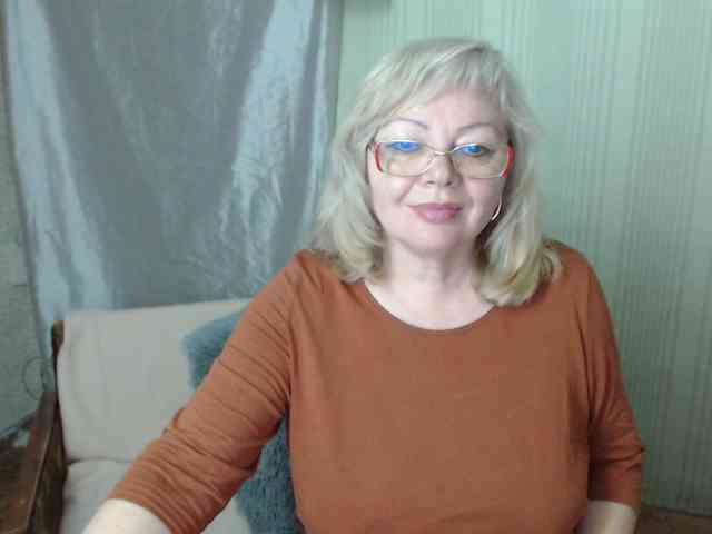 EvelynLoveShy webcam