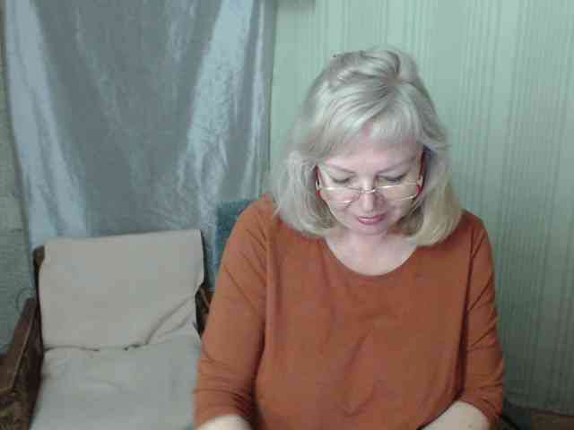 EvelynLoveShy webcam