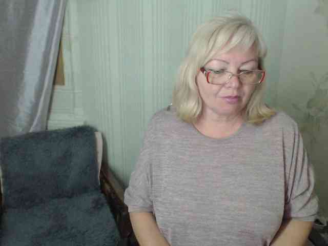 EvelynLoveShy webcam