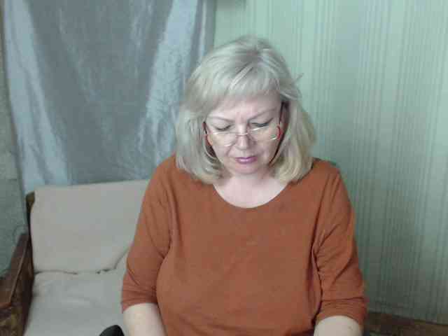 EvelynLoveShy webcam