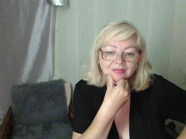 EvelynLoveShy webcam