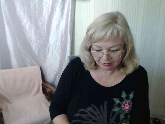 EvelynLoveShy webcam