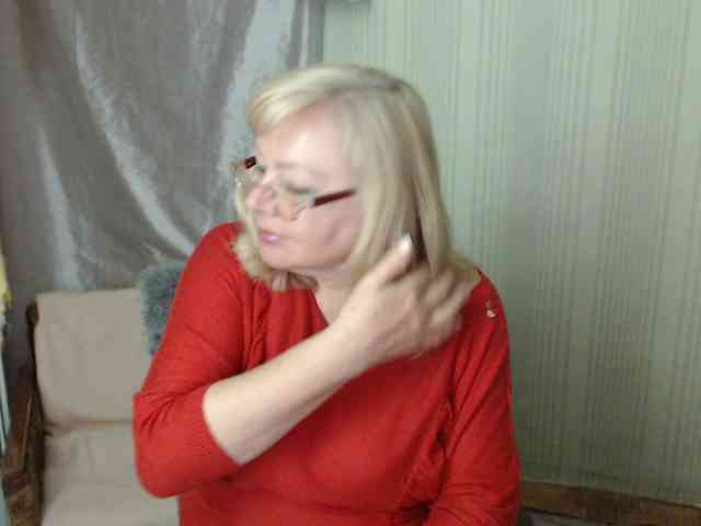 EvelynLoveShy webcam